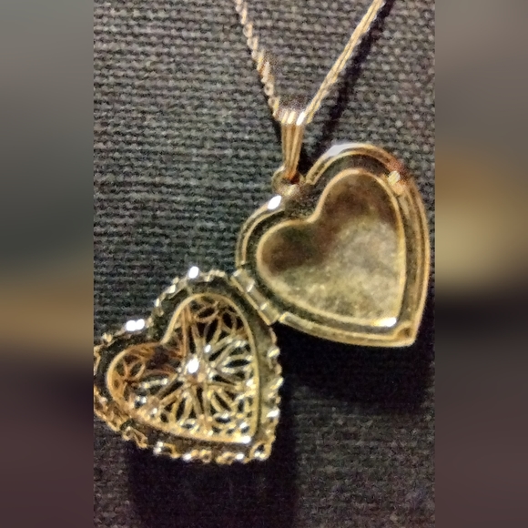 14k over sterling seed pearl locket necklace - Picture 7 of 16